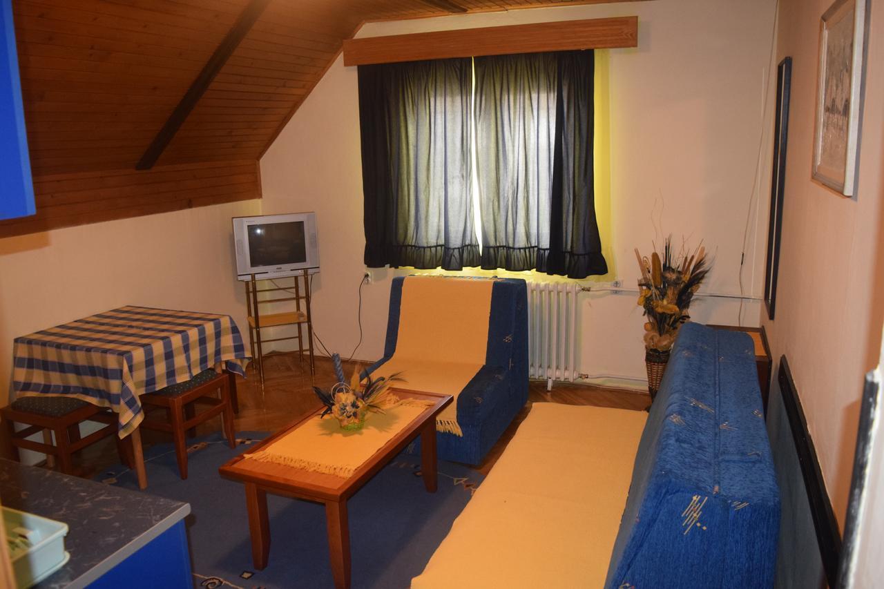 Bozovic Mv Apartments ซลาตีบอร์ ภายนอก รูปภาพ